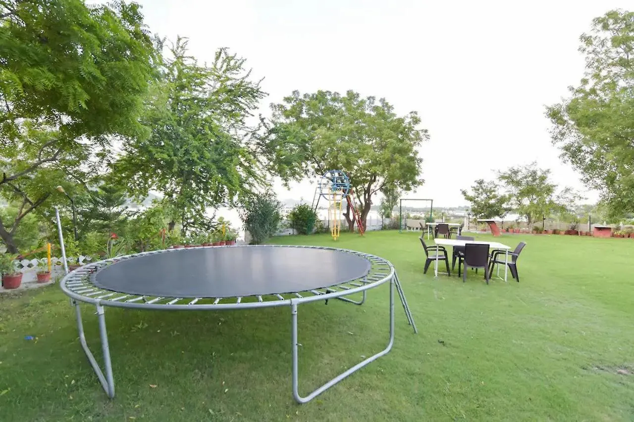Devendragarh - A Boutique Lake Facing Guest House On Lake Fateh Sagar Udaipur Hotel