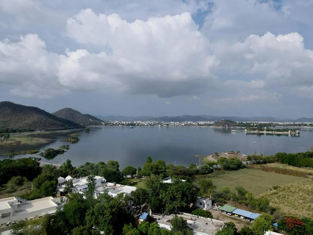 Devendragarh - A Boutique Lake Facing Guest House On Lake Fateh Sagar Udaipur Hotel